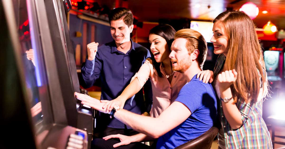 Видеопокер онлайн против казино: преимущества и недостатки